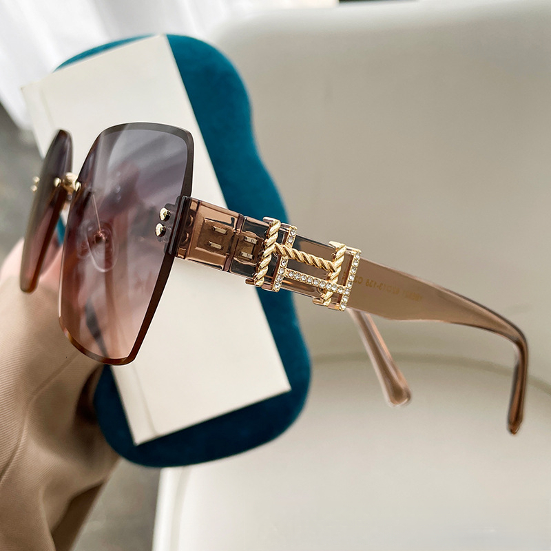 2026 Designer's New Niche Luxury Personalized Casual Versatile Frameless Diamond Trimmed H-letter Diamond Inlaid Women's Sunglasses UV Resis - view 6