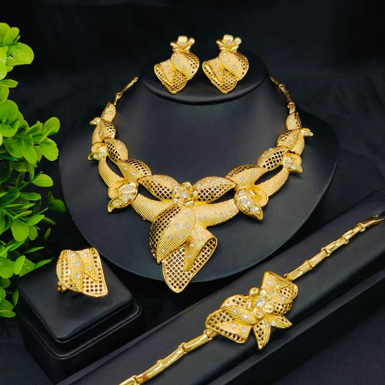 4pcs Women's Jewelry Set Middle Eastern Style Necklace Bracelet Ring Earrings Suitable Party Festival Jewelry Gifts