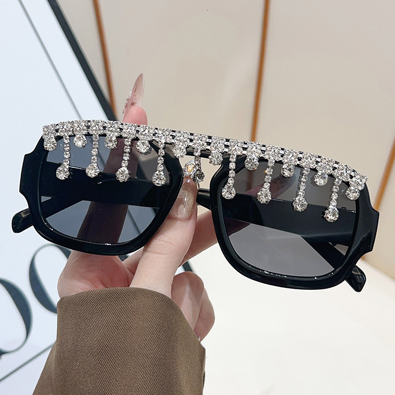 2026 New Personalized Trendy European And American Internet Celebrity Ins Hip-Hop Square Fashionable Curtains Sunglasses For Women - view 3