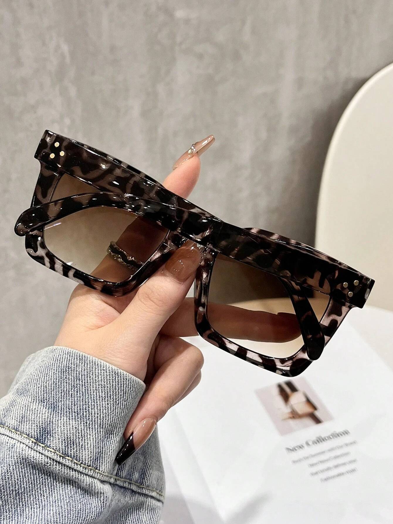 1/2Pcsretro High-Quality Square Large Frame Fashion Glasses Unisex With Rivet Decorated Arms Suitable For Driving And Daily Wear - view 7