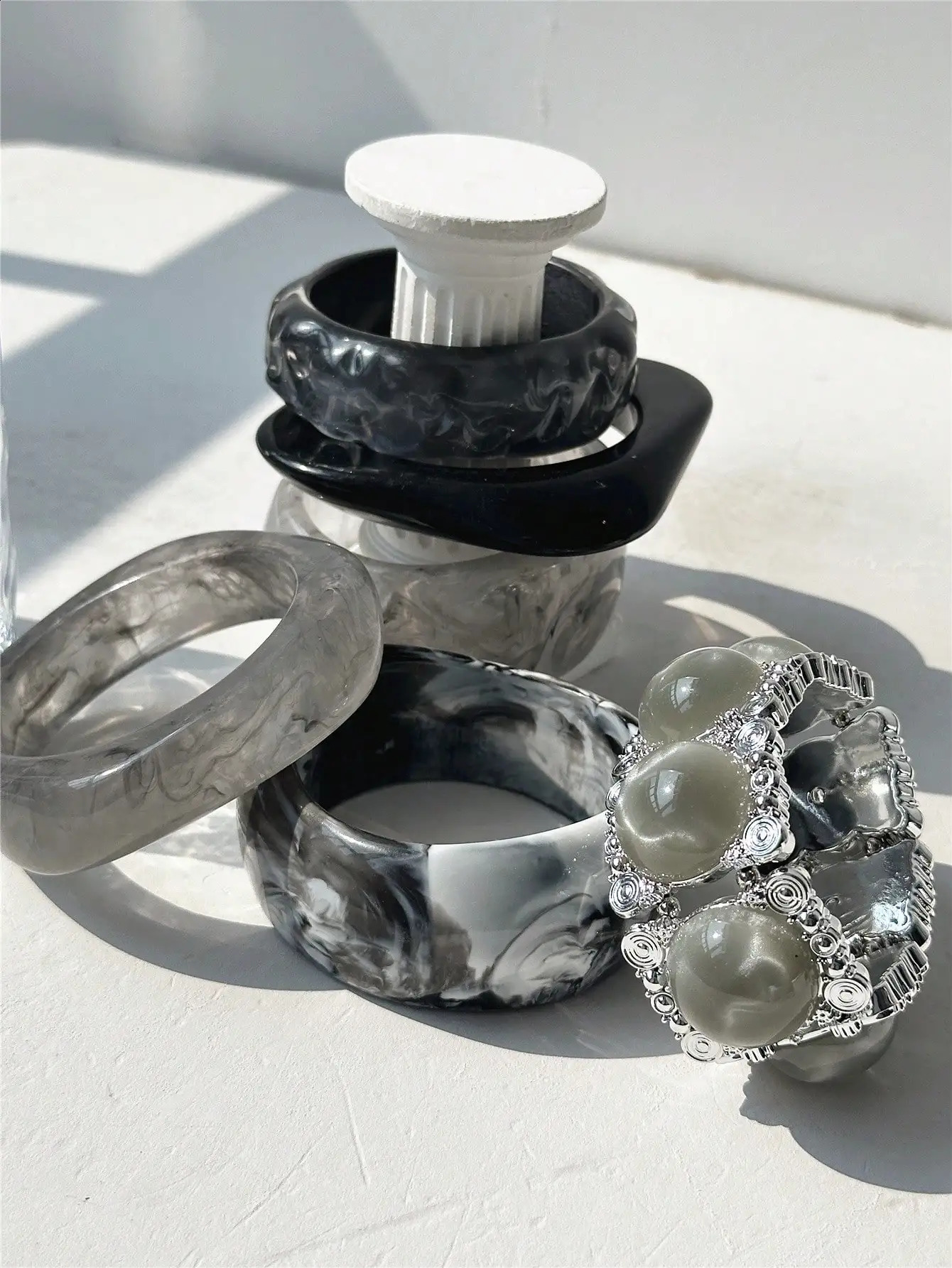 Retro-inspired Arrival Transparent Gray-Black Resin Bracelet Irregular Thick Stretch-Fit Womens Jewelry 260624 - view 3