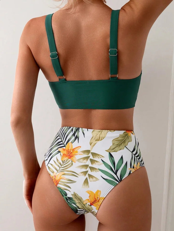Womens Scalloped Edge Bikini Set V Neck Crop Top with High Waist Tropical Print Bottom Two Piece Swimsuit for Beach Vaca 260625 - view 3