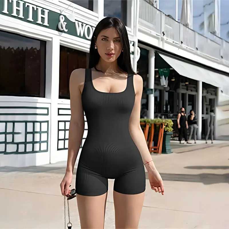States Europe and the United seamless tight sexy breathable integrated yoga clothes for women training sports fitness jumpsuit M260626 - view 3