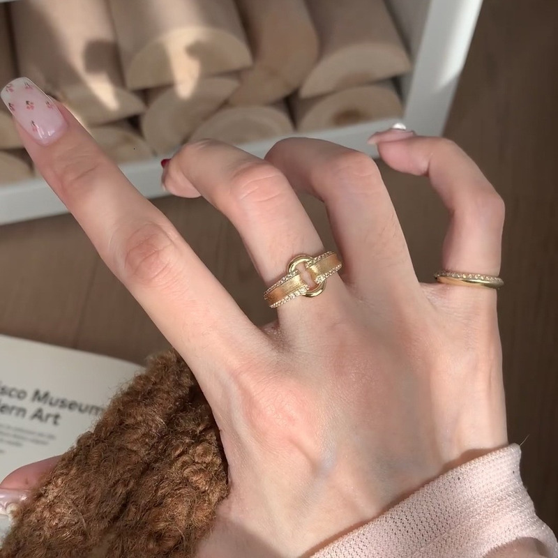 Ring Fashionable Light Luxury Gold Brushed Ring For Women Retro Three Dimensional Relief Hollow Index Finger Ring Ring Opening Jewlery Designer For Wo - view 3