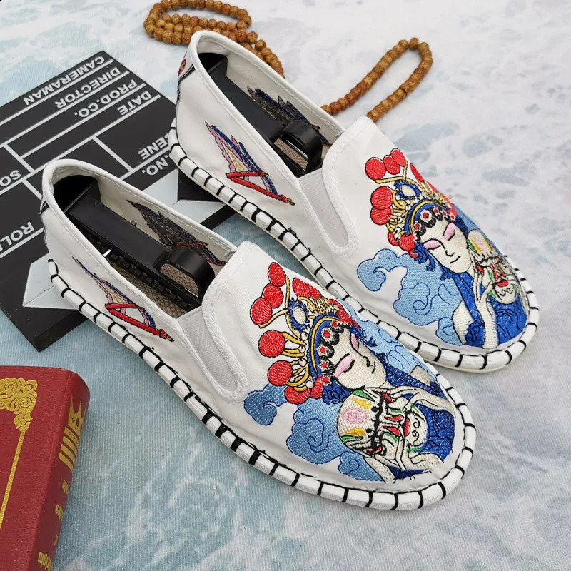 Classic Chinese Embroidered Mens Flats Shoes Slip on Casual Canvas Shoes Black Comfortable Loafers Flats Men mocasines hombre 260626 - view 5