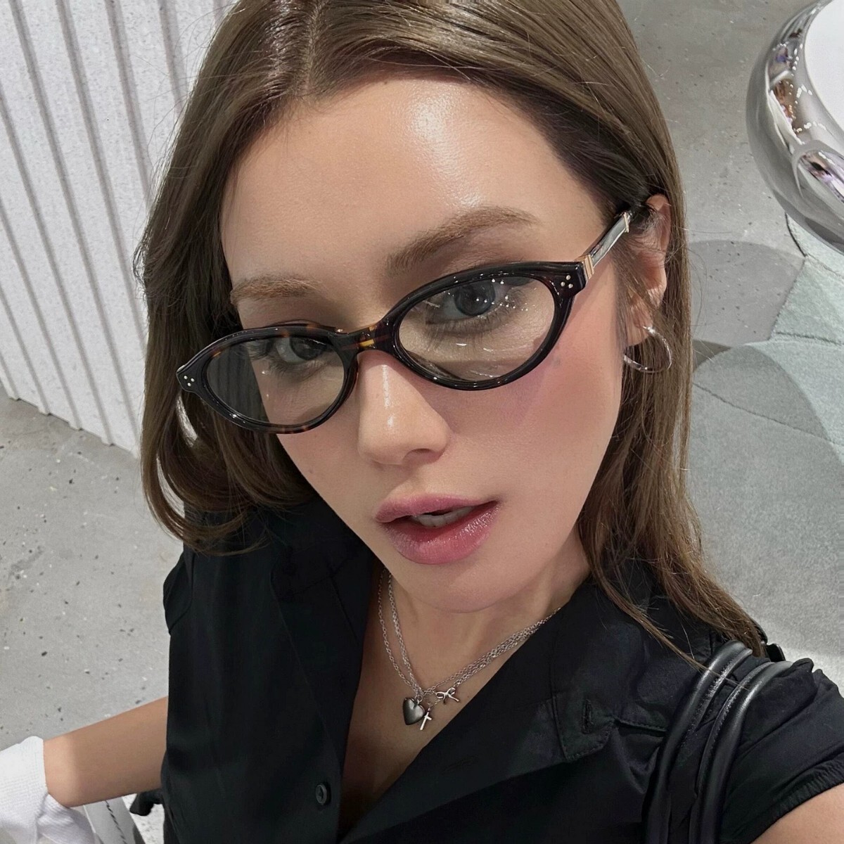 Korean-Style Cat-Eye Oval Nerd Black For Women, Trendy Tortoiseshell Retro Old Money Style Tr90 Frame Polarized Glasses Small Frame Glasses Retro Fash - view 1