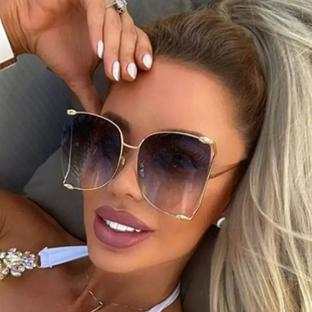 Fashion Oversized Frame European And American Pearl Hollow Sunglasses Trendy Irregular Metal Women UV400 AC Lens Non Polarized Fashion Shades For Driv