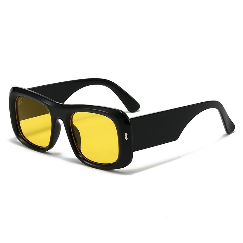 Chic Broad Rimmed Style Glasses Offering Face Contouring Effects - view 6