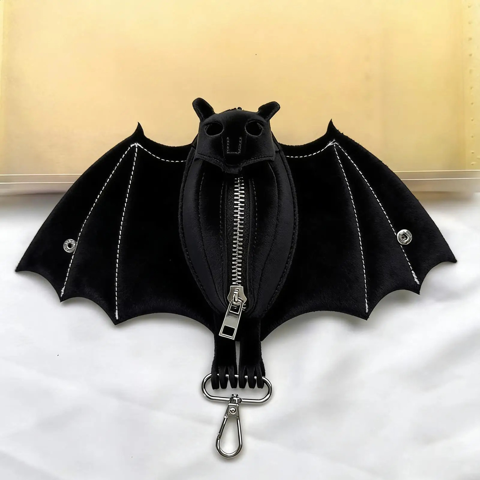 Coin Purse PU Leather Bat Gothic Bag Keychain Change Purse with Foldable Wings for Shopping Travel Work School Events Outdoor 260626 - view 3