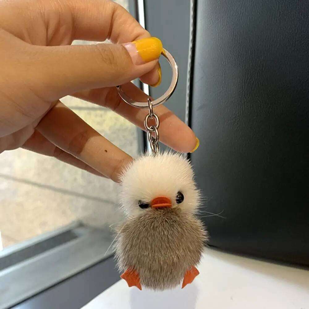 New Women Keychain Creative Unique Mini Yellow Duck Car Key Ring Mink Fur Funny School Bag Pendant 26Y0626