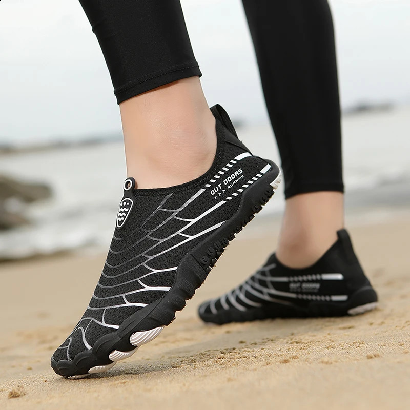 2026 Men Outdoor Trekking Shoes Lightweight AntiSlip Aqua Summer Breathable Beach Swimming Wading Footwear 260626 - view 7