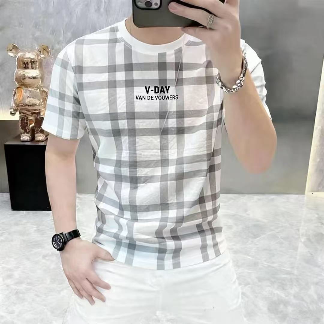 Round-Neck Letter-Print Plaid Short-Sleeve T-Shirt For Men, Trendy Stylish, Versatile Handsome, Moisture-Wicking And Sweat-Absorbing