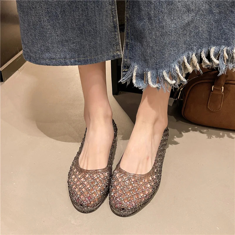Summer Women Hollowout Sandals Crystal Jelly Slippers Lady Flat Beach Shoes Adult Home Bathroom Casual Outdoor Slipper 260626 - view 4