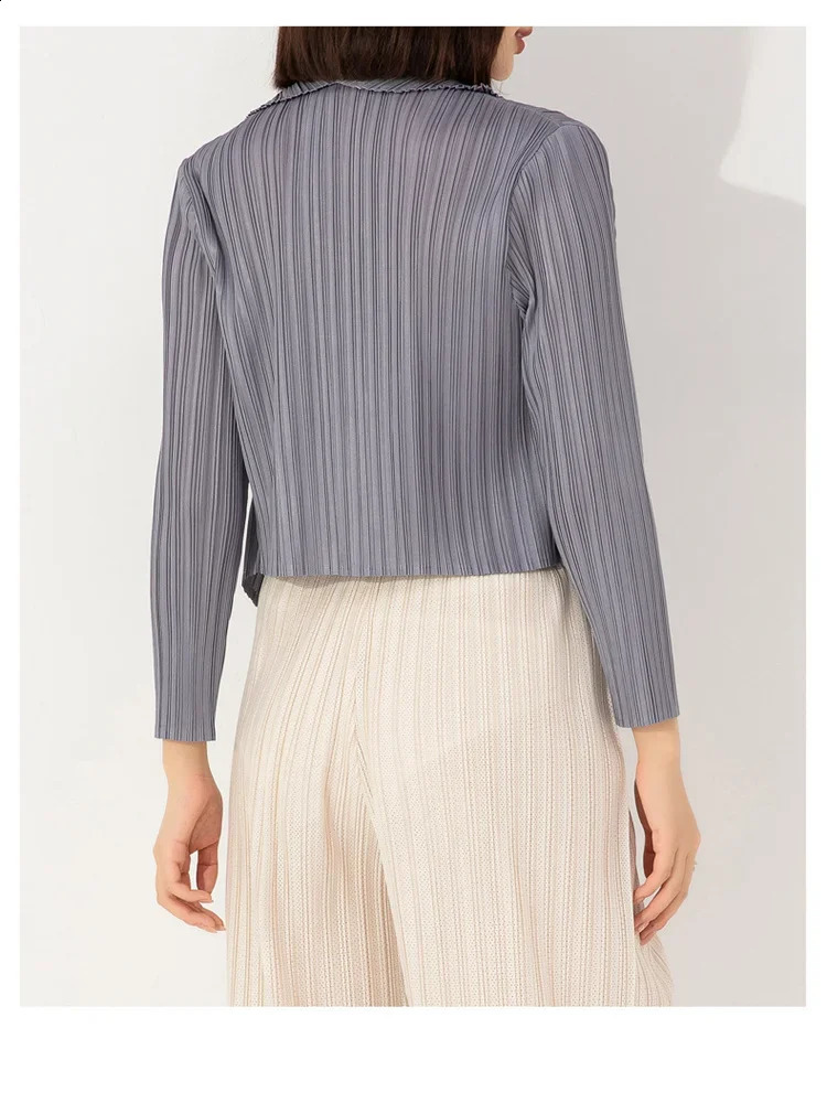 Miyake Pleated Coat Womens Early Autumn Style Fashionable Versatile Suit Collar One Button Temperament Short Top 260626 - view 6