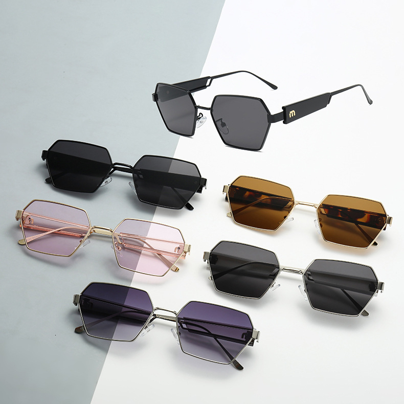 New M-shaped high-end metal sunglasses, Korean style trendy ins influencer European and American square sunglasses for women, with a high-end feel tha - view 8