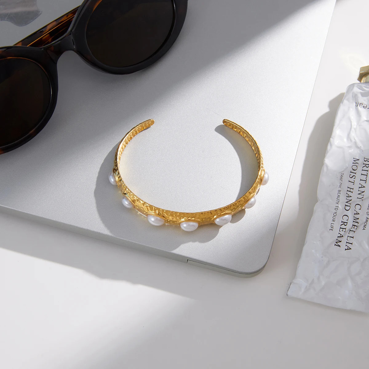 Youthway Elegant Pearl Cuff Bracelet For Women Minimalist Gold Plated Stainless Steel Open Bangle Fashion Jewelry 260625 - view 5