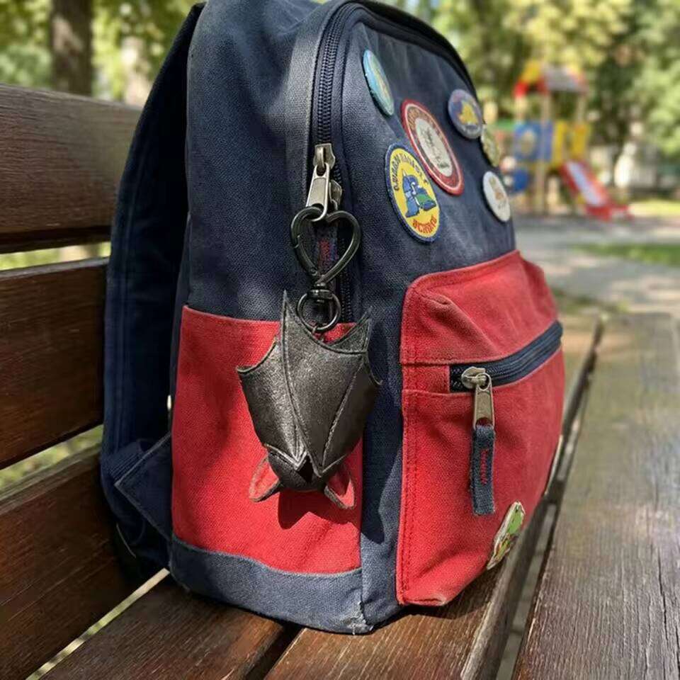 Plush Black Keychain Transformable Key Ring Pendant Backpack Bag Purse Charm Halloween Gift Gothic Bat Keyring 26Y0626 - view 4