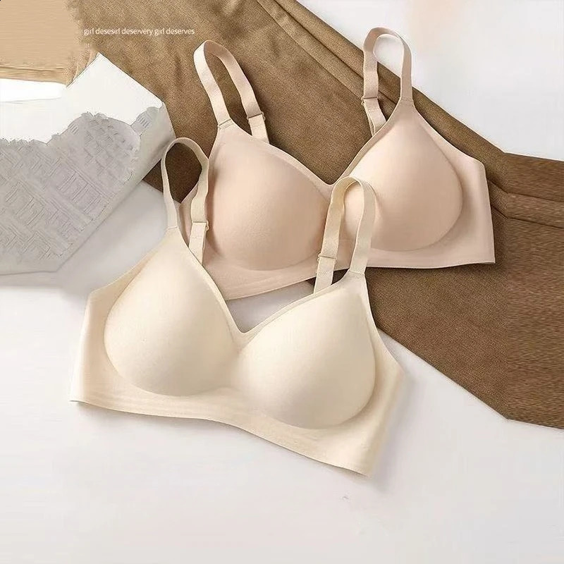 2026 Seamless Underwear for Women Small Breasts Pushup No Rims Soft Support Sports Bra Large and Thin Bras 260626