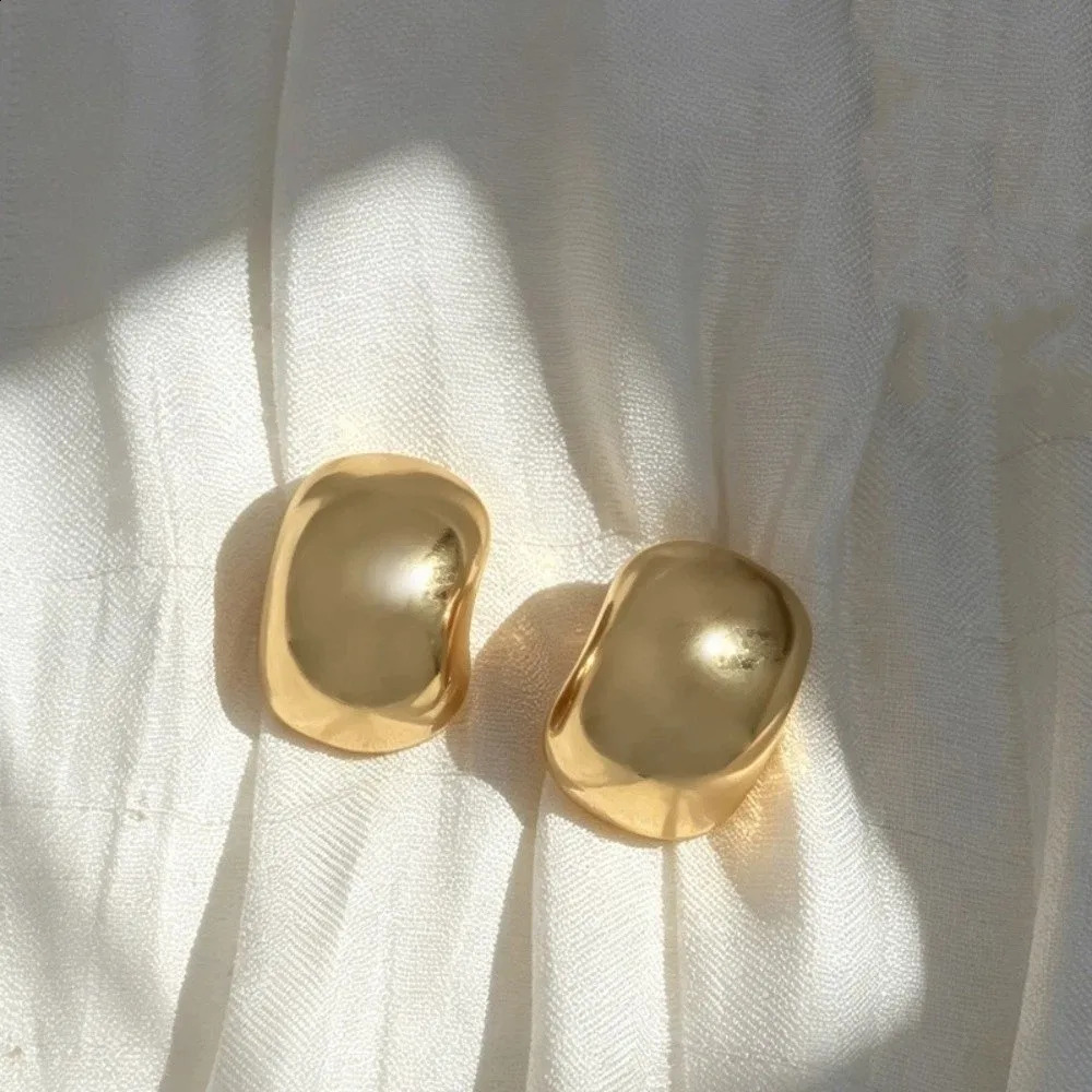 Gold Color Pearl Earrings Retro Style Geometry Trim Stud Earrings Pearl Earrings Stud Gifts for Women 260626 - view 3