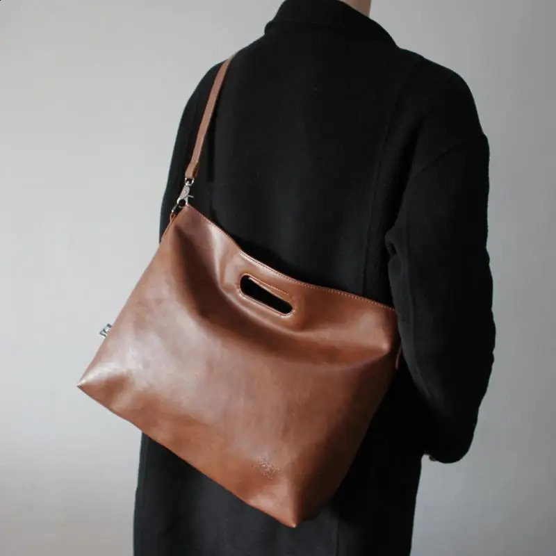 European And American Fashion Retro Patent Leather Shiny Surface Handbag Multifunctional Portable Single Shoulder Crossbody Bags 260626 - view 4