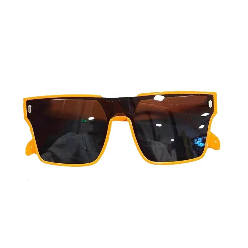 Chic Oversized Eye Enhancing Goggles Styled by Leading Designers Comprehensive UV Blocking Specs - view 6