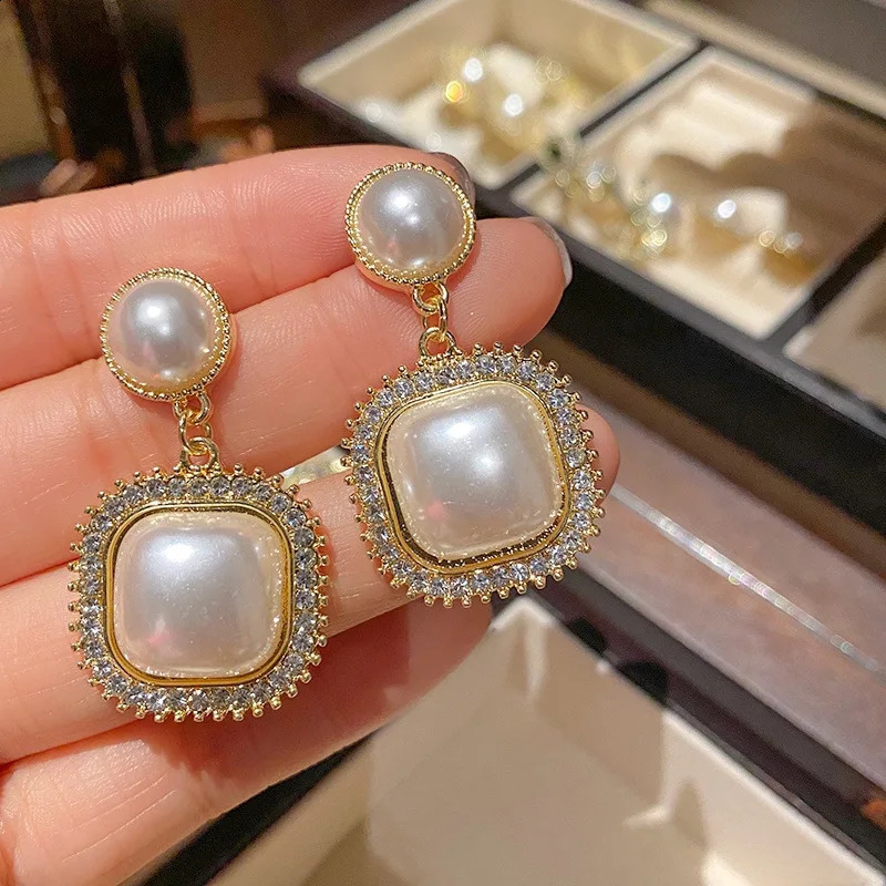Retro Pearl Ear Clips Gentle and Advanced Ear Accessories Fashion Womens Versatile and Painless Ear Clips 260626 - view 7