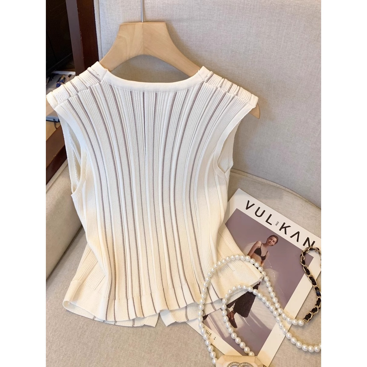 French-Style Contrast Color Striped V-Neck Knitted Vest For Women, New Summer Model, High-End Sleeveless Top A4531 Sleeveless Top Sexy Suspenders - view 5
