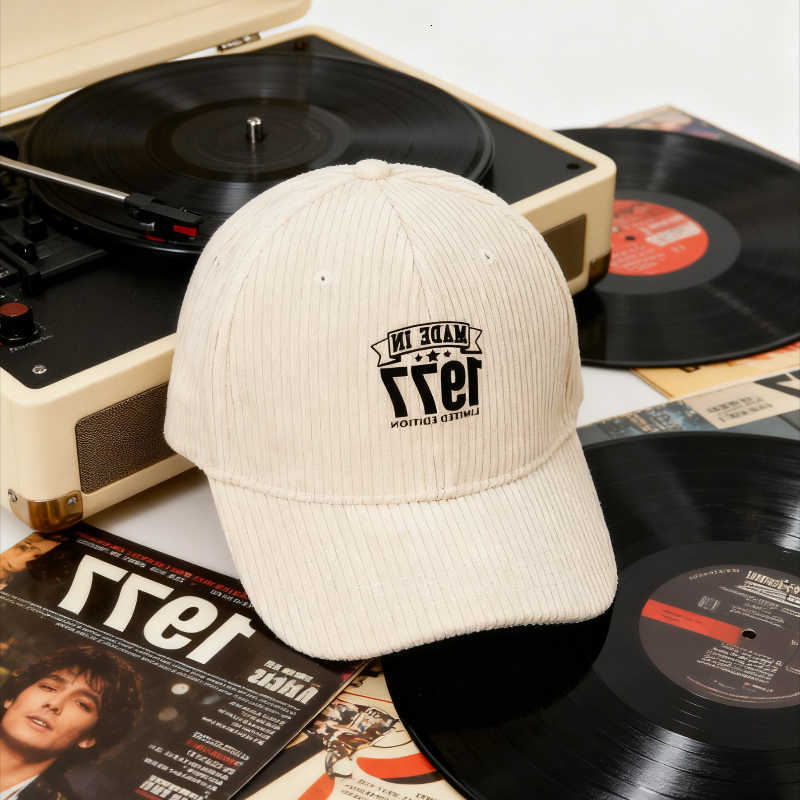 1977 Limited Edition Men Women Streetwear Outdoor Sun Hat Adjustable Dad Fashion Nostalgic Design Caps Corduroy Baseball M260626