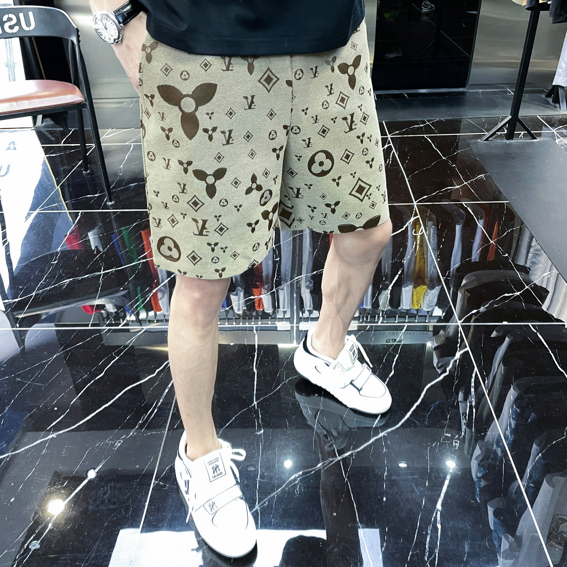 European High-End Floral Shorts, Trendy Brand, Summer New Fashion Casual Men's Beach Shorts - view 3