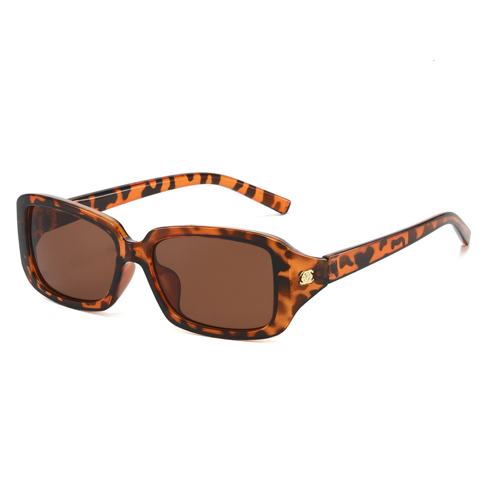 2026 New Square Frame Fashion European And American Casual Simple Rectangular Versatile Floral Decorative Sunglasses - view 5