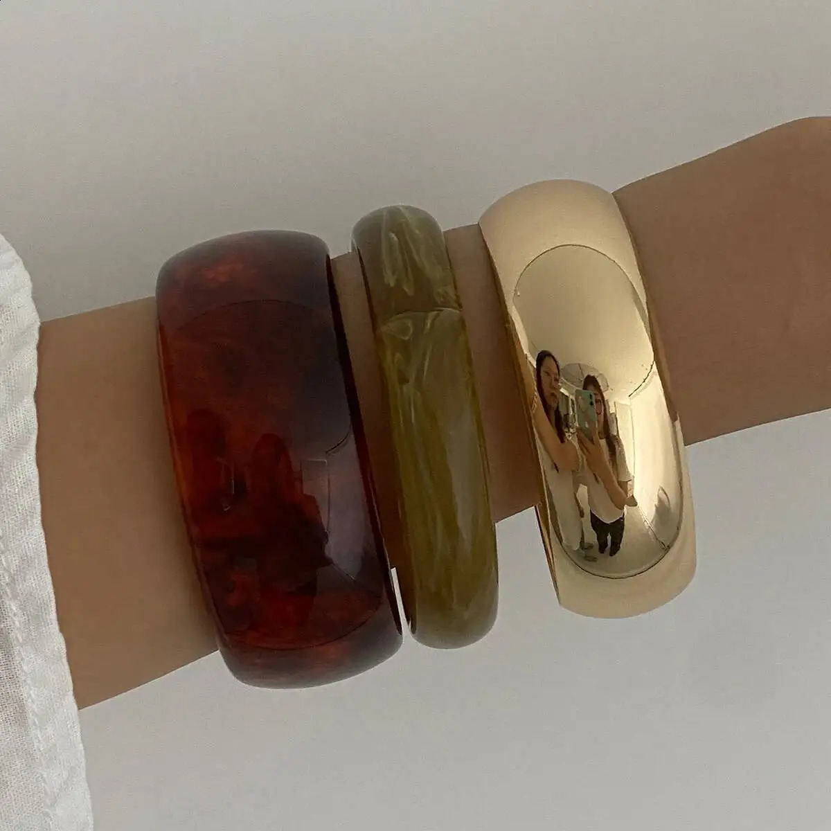 Salircon 3 Styles Boho Wide Chunky Round Acrylic Resin Bangles Women Hip Hop Geometric Metal Bracelets Stackable Charms Jewelry260624 - view 3