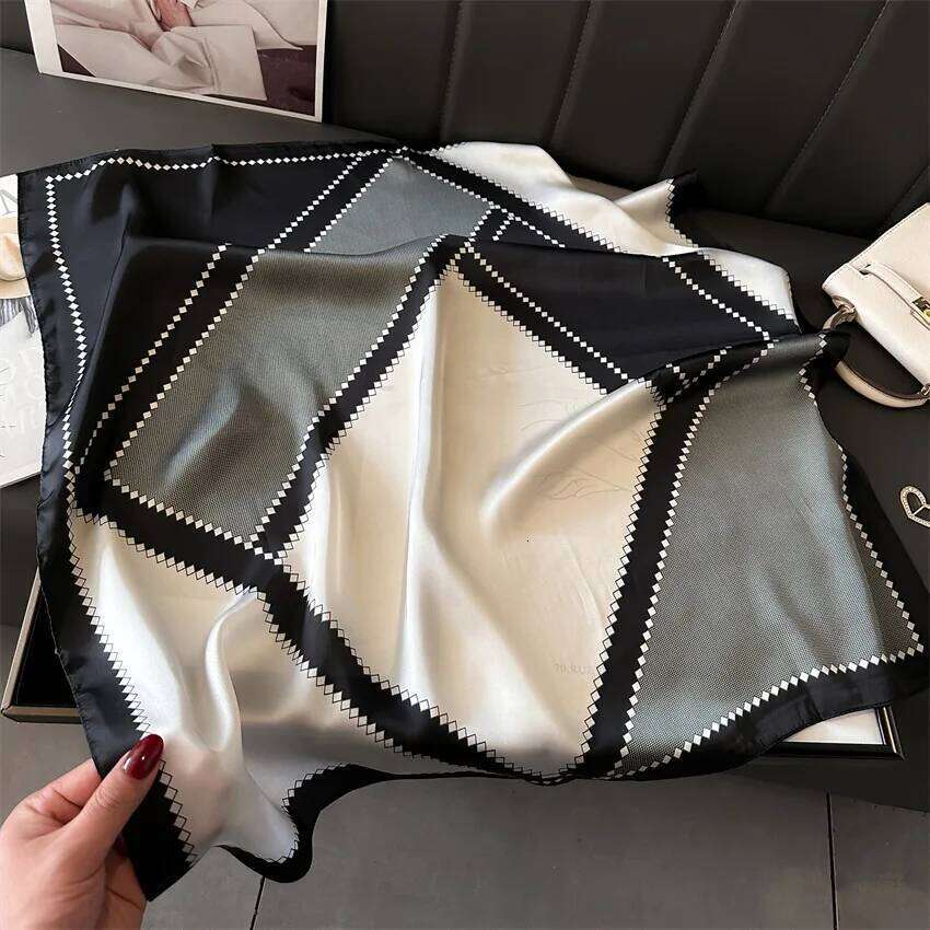 70cm Luxury Silk Square Scarf Womens Satin Bandana Print Scarves Head Band Fashion Lady Hair Shawl Wrap Female Neckerchief Hijab 26Y06226
