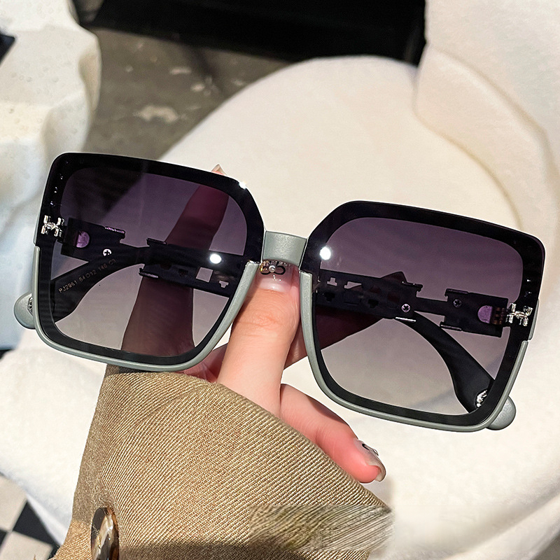 2026 Women's Designer's New Square Frame Personalized Small Trendy Luxurious High End Fashionable Sunglasses With UV Protection And Polarize - view 5