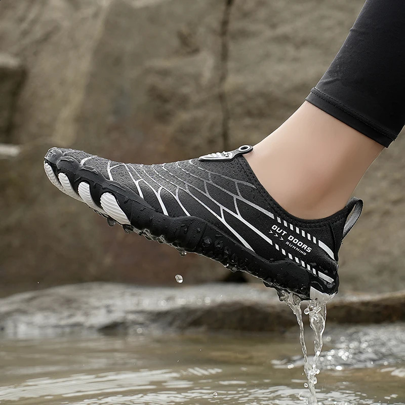 2026 Men Outdoor Trekking Shoes Lightweight AntiSlip Aqua Summer Breathable Beach Swimming Wading Footwear 260626 - view 3