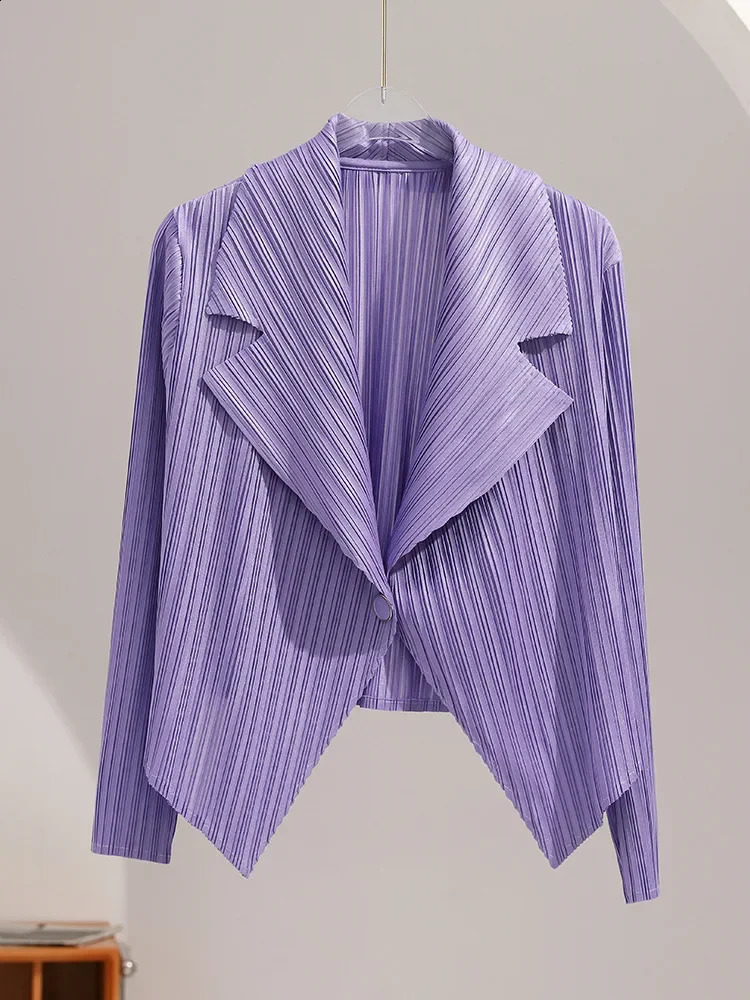 Miyake Pleated Coat Womens Early Autumn Style Fashionable Versatile Suit Collar One Button Temperament Short Top 260626 - view 7