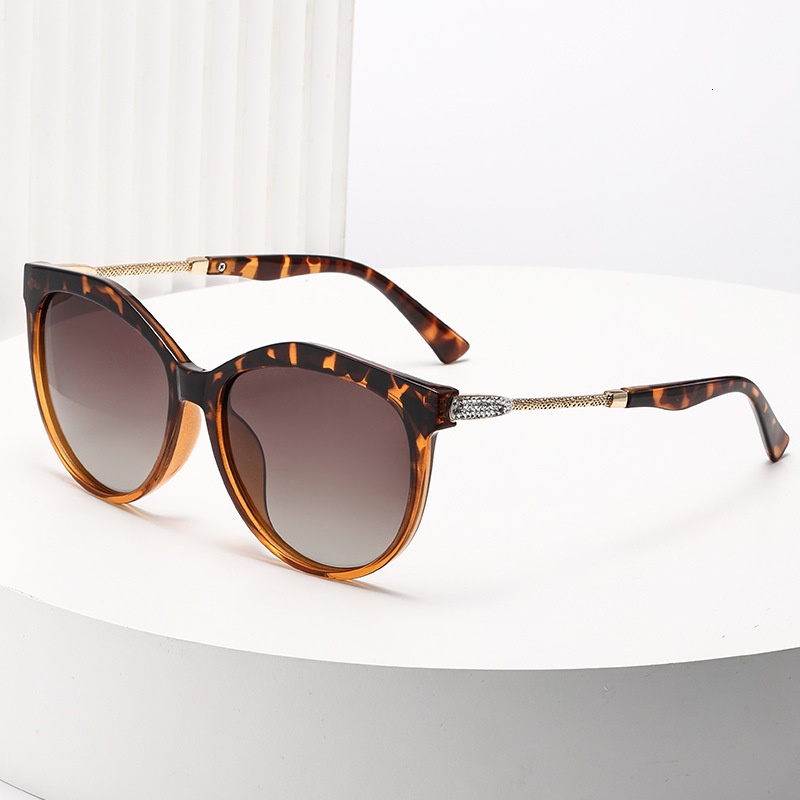 Women's Cat-Eye Polarized Sunglasses, Rhinestone Tortoiseshell Fashion Eyewear with Brown-Amber Lenses, UV Protection Sun Glasses for Everyday Wear, B