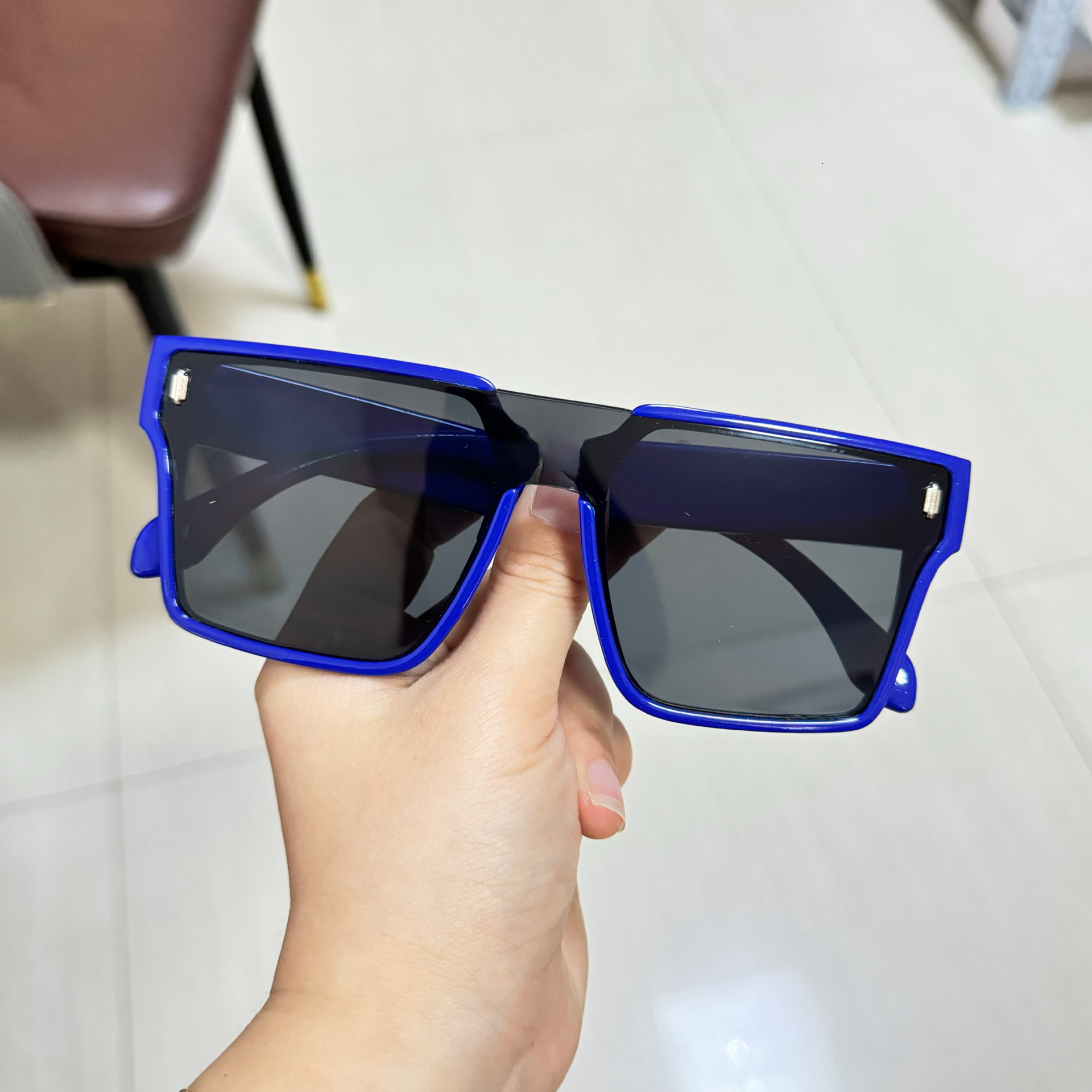 Chic Oversized Eye Enhancing Goggles Styled by Leading Designers Comprehensive UV Blocking Specs - view 5