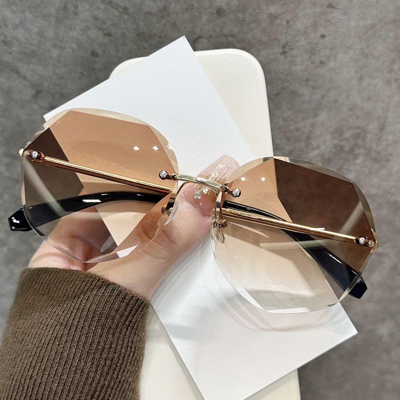 2026 Designer's New Personalized And Trendy Frameless Cut Edge Sunglasses For Women With A High-end Feel And A Small Face Korean Version Retro Su - view 3
