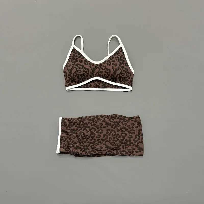 Women 2Pcs Set HISTELLO Workout Seamless Yoga Leopard Print Bra Low Waist Scrunch Fitness Shorts Elastic Slim Fit Gym Sports Set M260626 - view 7