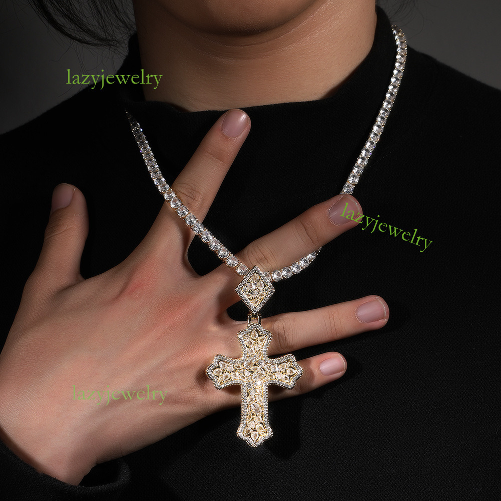 Retro classic moissanite crucifix pendant hip hop full diamond design diamond button all fashion men and women with the same fashion accessories - view 3