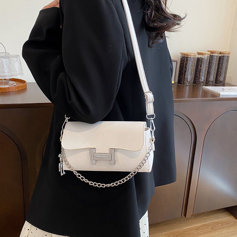 Early Spring New Unique Textured Chain Small Square Bag, Trendy Versatile Underarm Shoulder Crossbody Handbag For Women