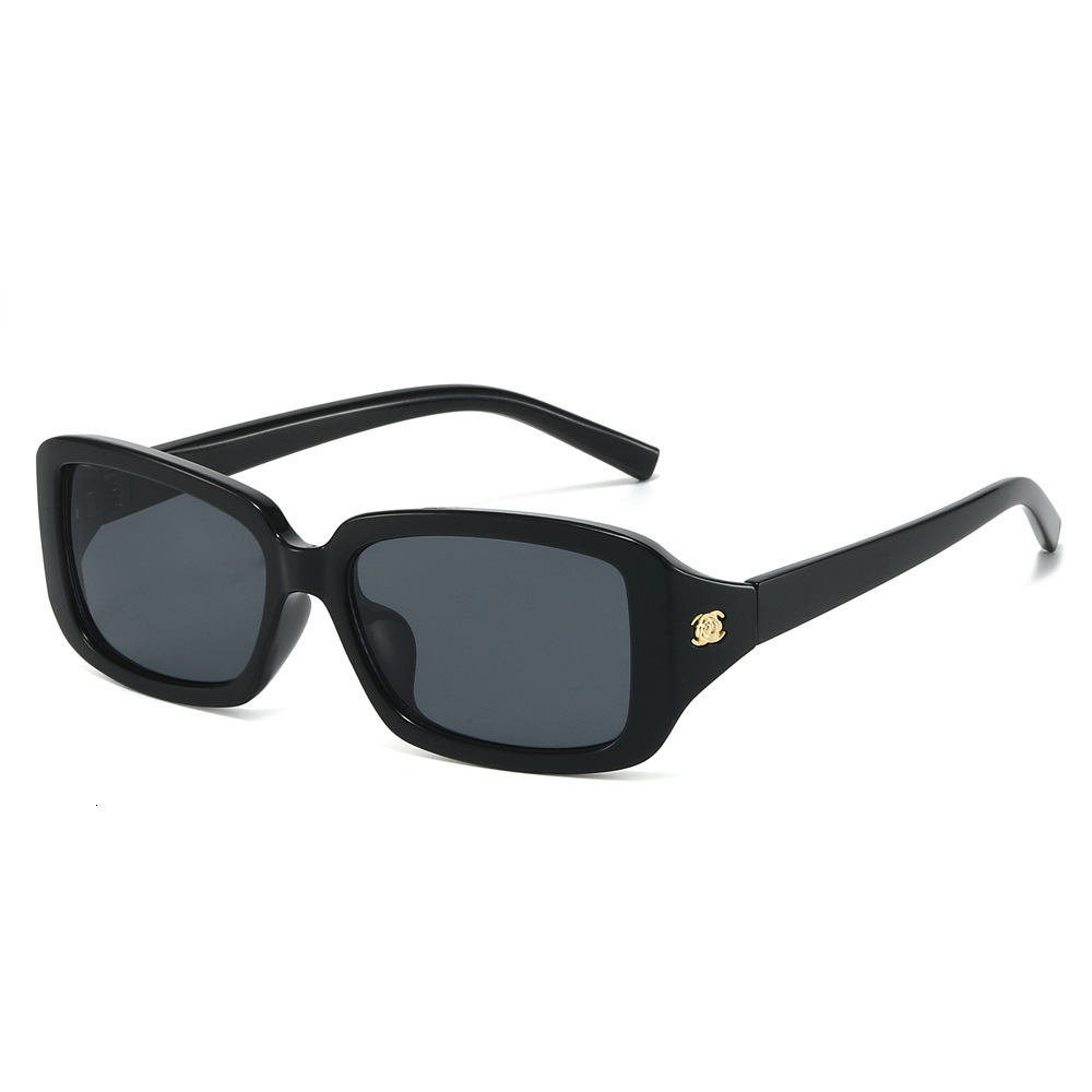2026 New Square Frame Fashion European And American Casual Simple Rectangular Versatile Floral Decorative Sunglasses - view 4
