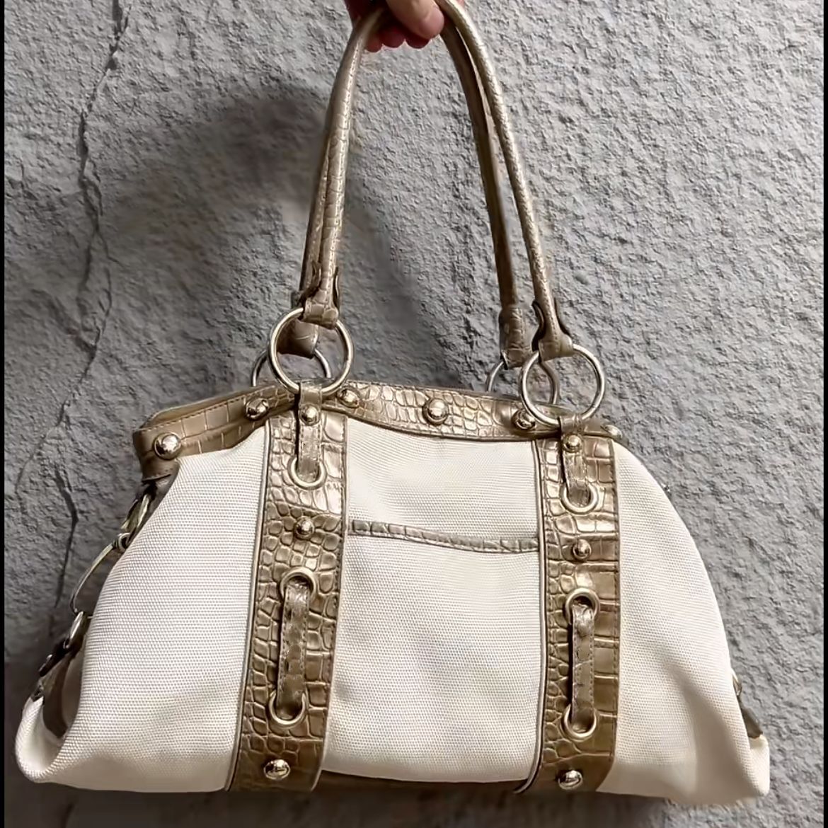 2026 Spring New Collection: Versatile Vintage Commuter Shoulder High-Quality Textured Underarm Bag, Rivet Motorcycle Bag Underarm Bag Vintage Fashion - view 3