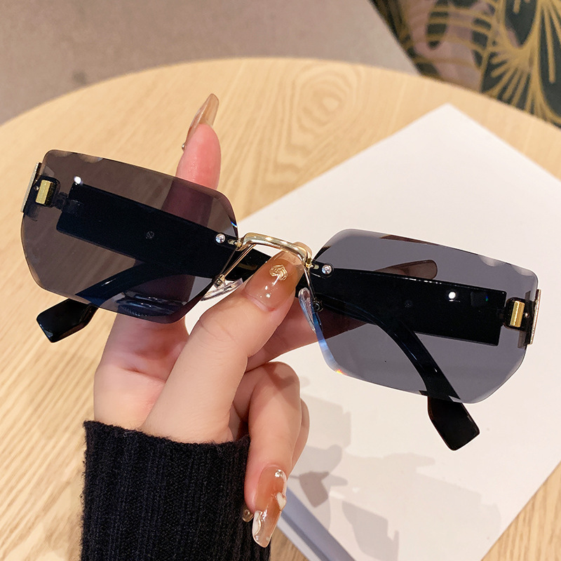 2026 Designer's New Square Frameless Sunglasses For Men's Models Fashion Show High End Leopard Head Glasses Anti UV Sunshade Sunglasses Pers - view 7
