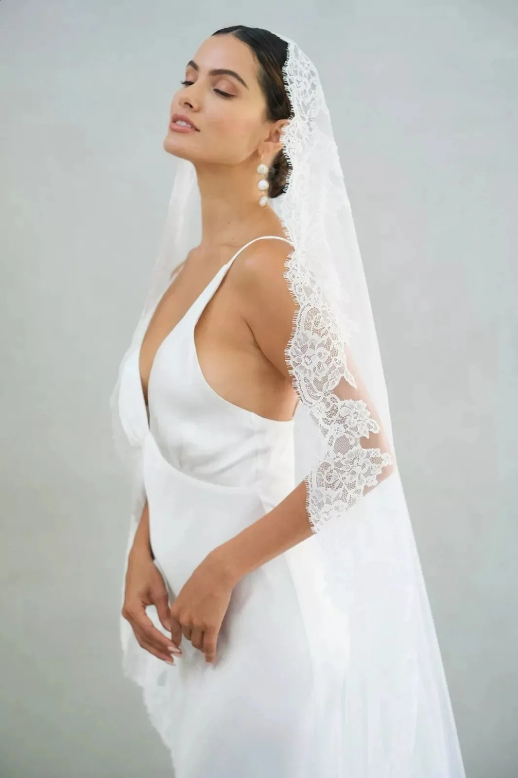 Customized 1 Tier Mantilla Wedding Veil Long Full Lace Edge Cathedral Bridal Veils Wedding Accessories Doda Velo De Novias 260617 - view 3