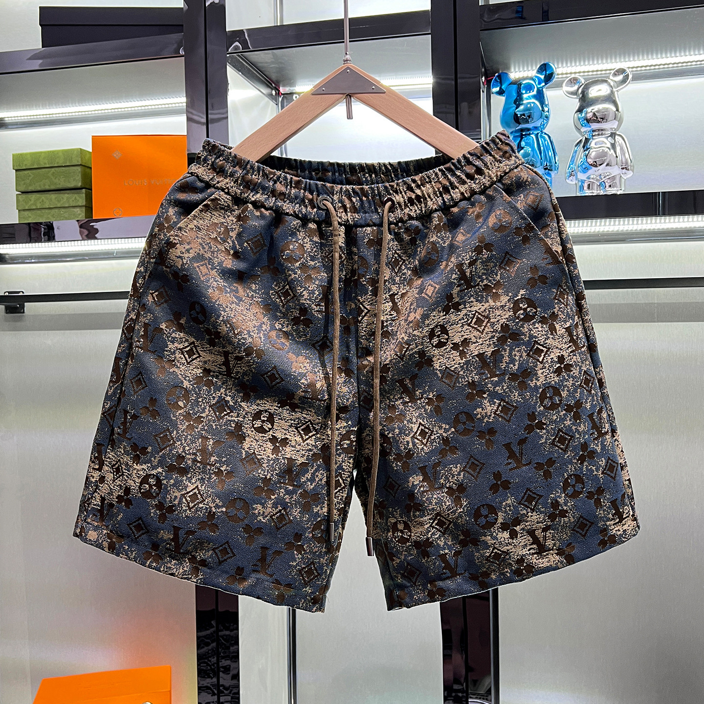 European High-End Light Luxury Jacquard Casual For Men, New Summer Trendy Brand Outdoor Men's Beach Shorts - view 4