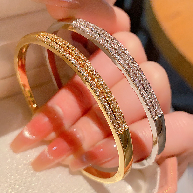 Hot-Selling Korean Fashion Copper Zircon Bracelet For Women Versatile Niche Design High-End Feel Jewelry