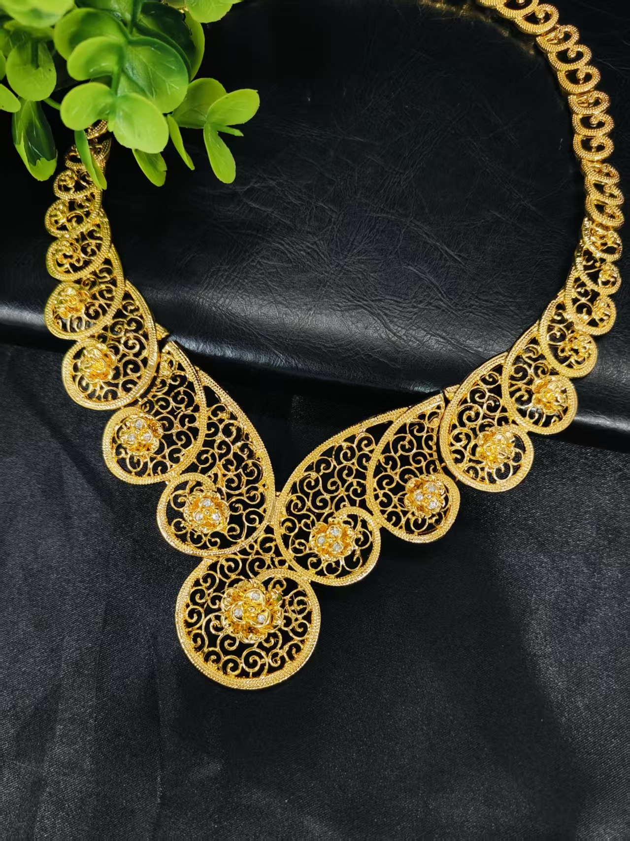 Dubai Gold Plated Hollow Necklace Earrings Jewelry Set For Women Nigeria Indian African Bridal Wedding Party Gift Jewellery - view 4
