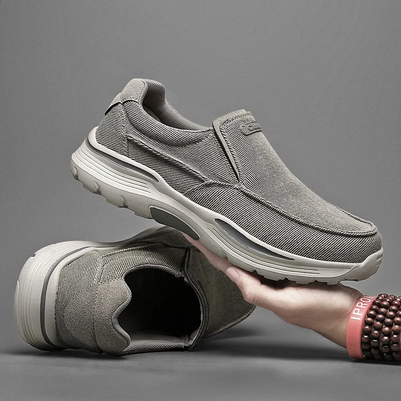 Casual Shoes for Men Canvas Breathable Loafers Men Comfortable Outdoor Walking Shoes High Quality Men Sneakers Large Size 39-48 260626