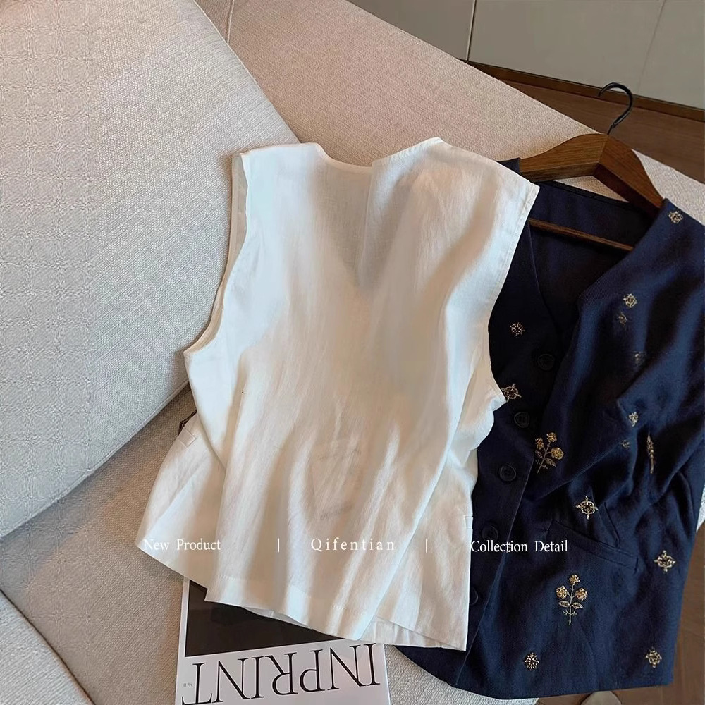 Old Money Style Embroidered Sleeveless Top For Women 2025 Summer High-End Elegant Loose Versatile V-Neck Fashion Vest Sleeveless Top Sexy Suspenders - view 6